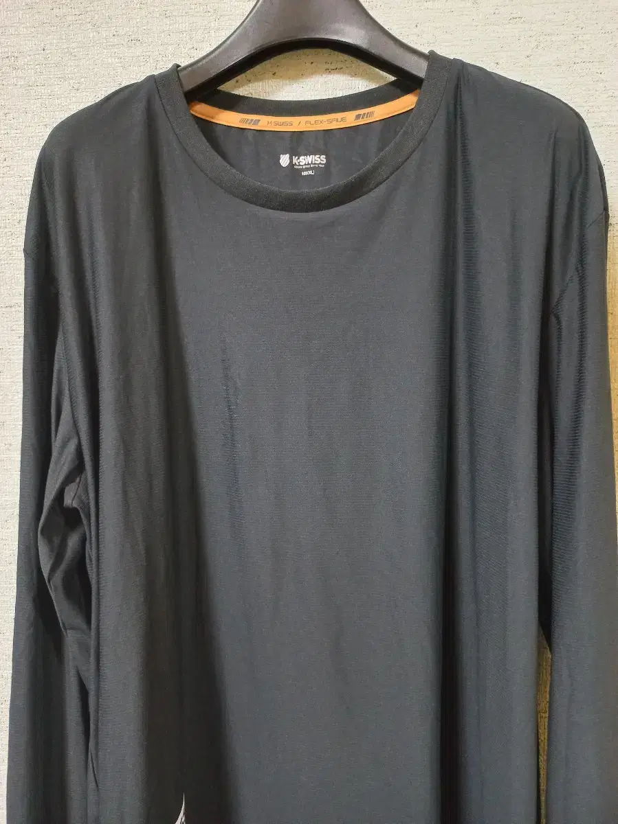 Swiss Men's Long Sleeve Tee (XL)