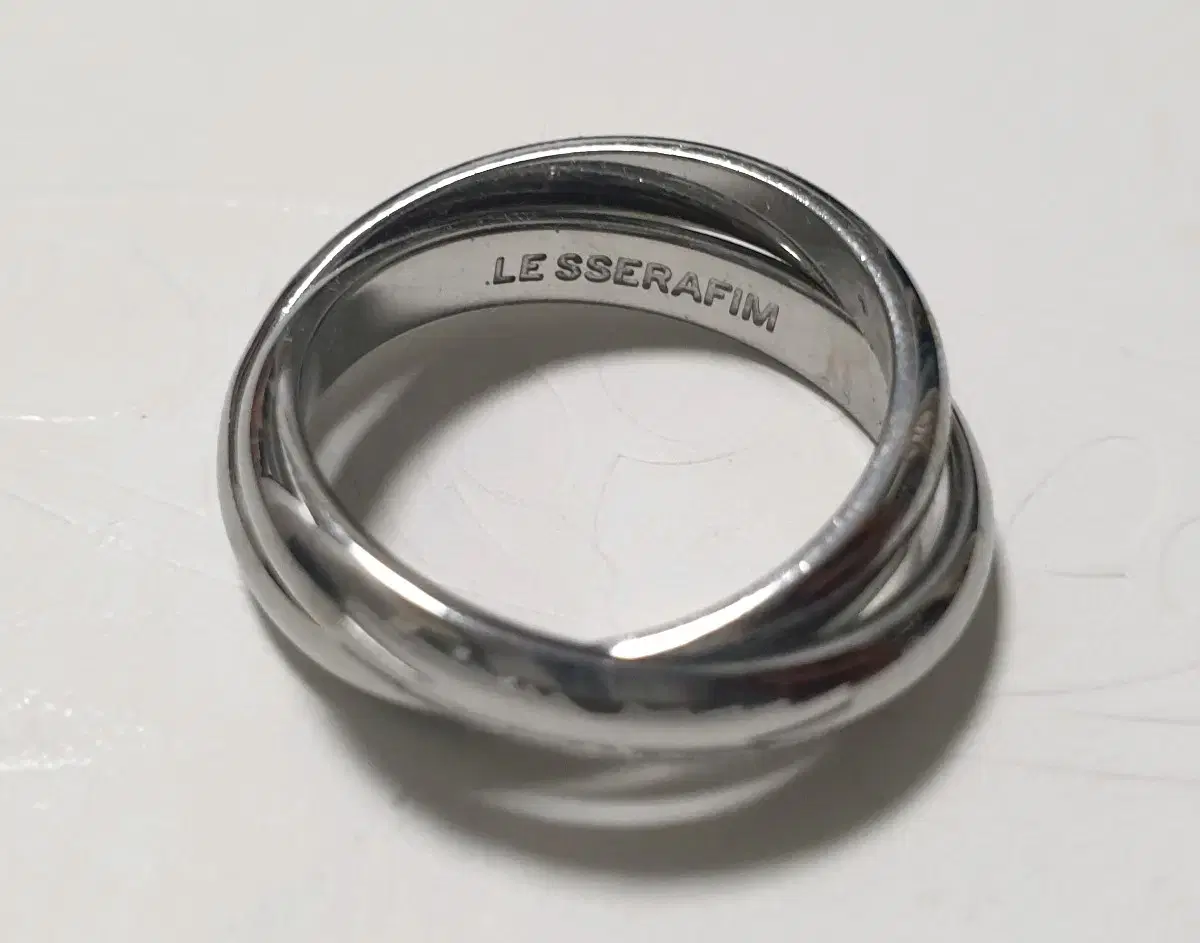 Le Sserafim Ring XL Popup Store