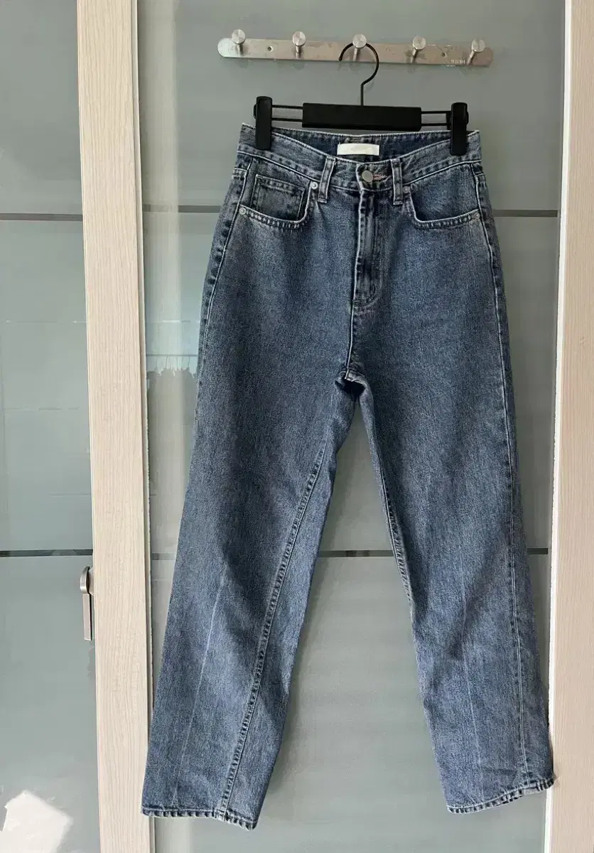 AMOREPACIFIC Regulator Fit Classic Denim