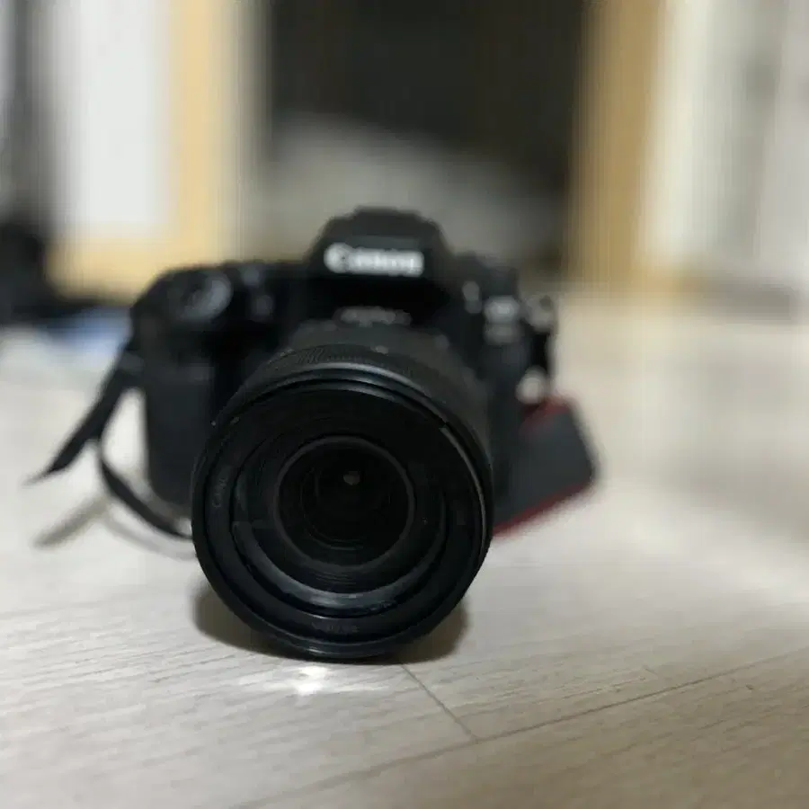 캐논 eos 90d 바디+18~135렌즈 (정품가방+256gb메모리)