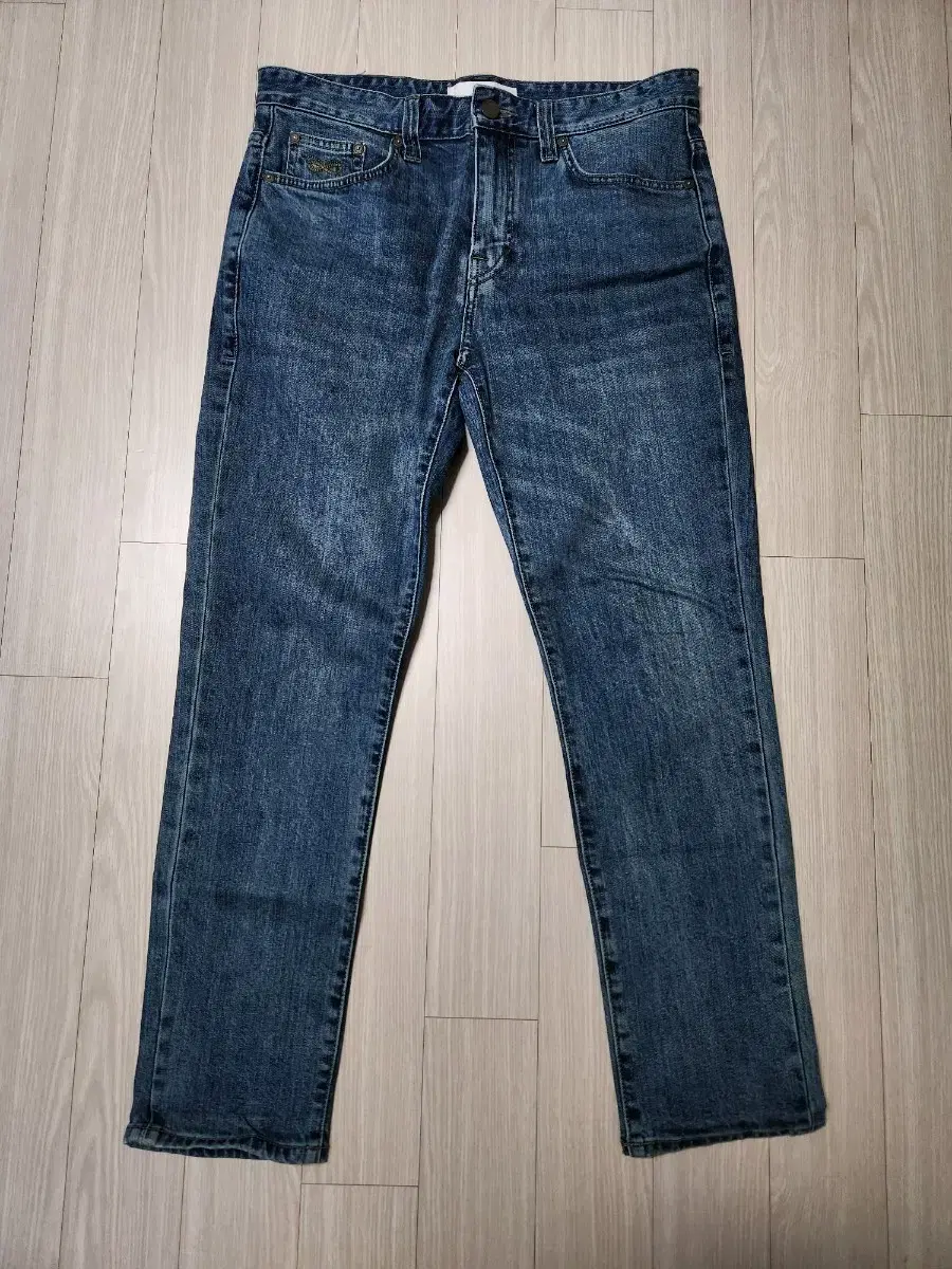 [Status SS] Flared Jin Cuts (Straight Fit) Mid Blue Jeans