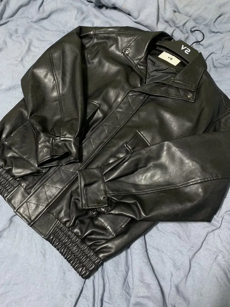 V2 Overfit Leather Jacket