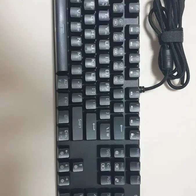 ABKO HACKER 앱코 LED게이밍키보드  K640키보드 판매합니다.