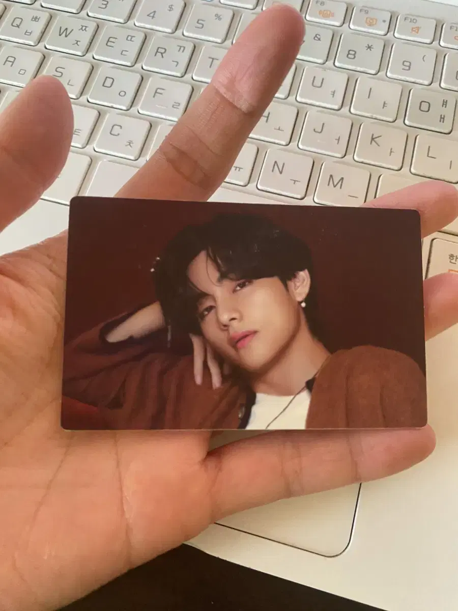 bangtan v bii be m2u ld luckydraw photocard