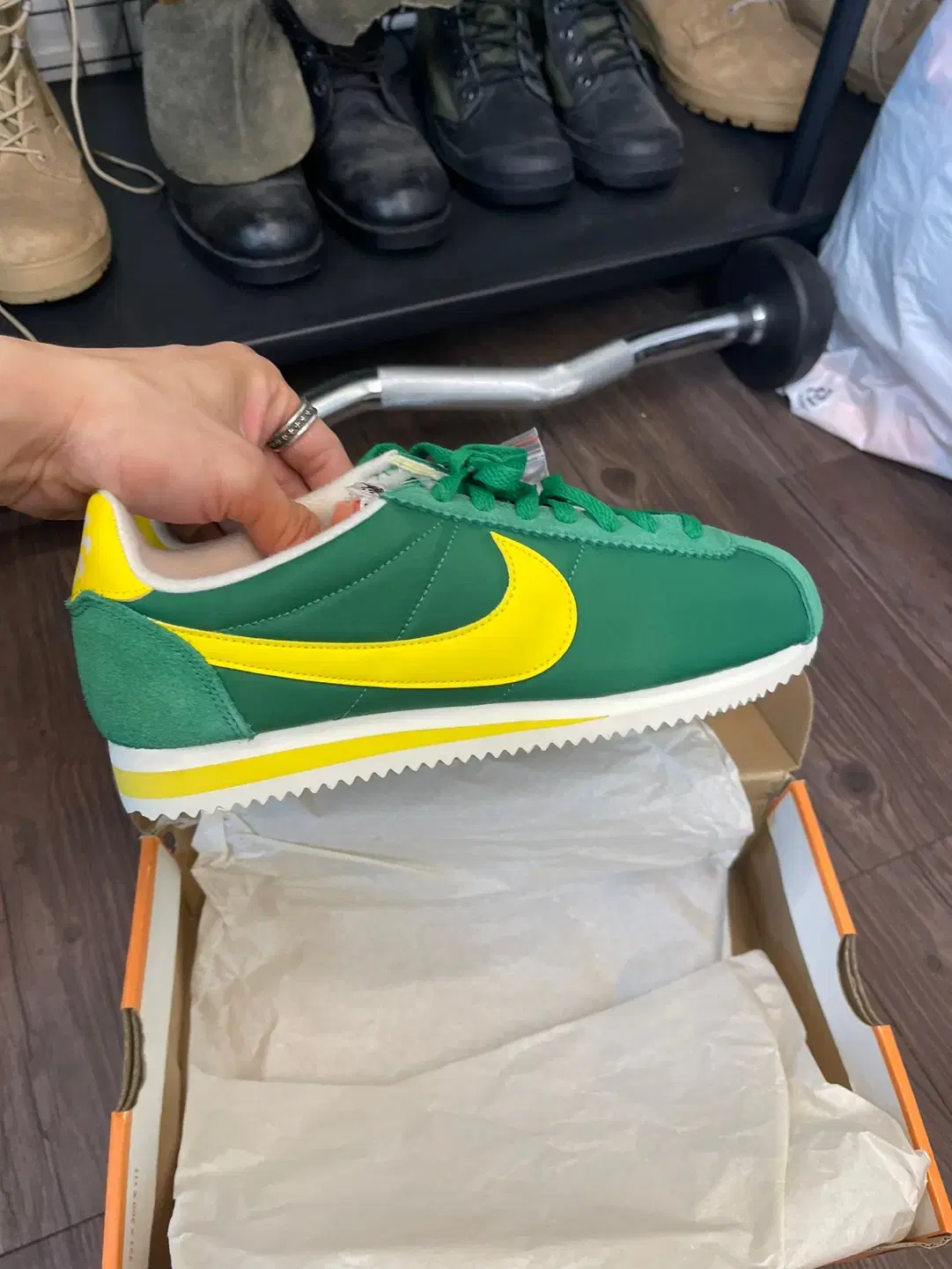 Nike Cortez Green 275 size is on sale!!