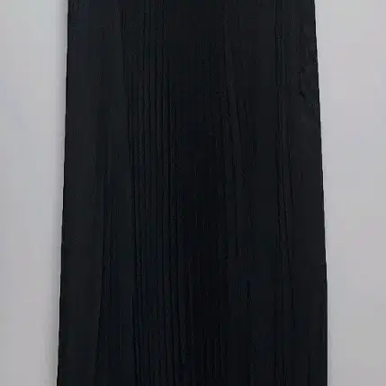 더 일마 23FW NIKI PLEATED MAXI dress.