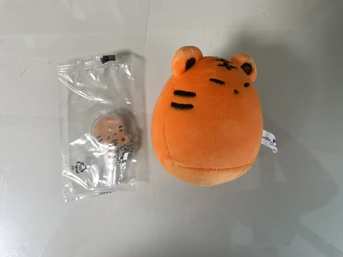 Hamlangball (with pre-order benefit keyring )