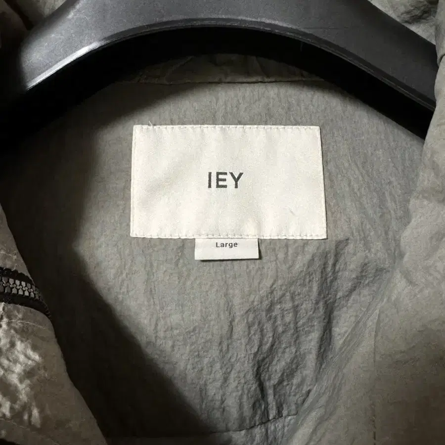 IEY 이에이 바람막이 (BEAKER EXCLUSIVE / Large)