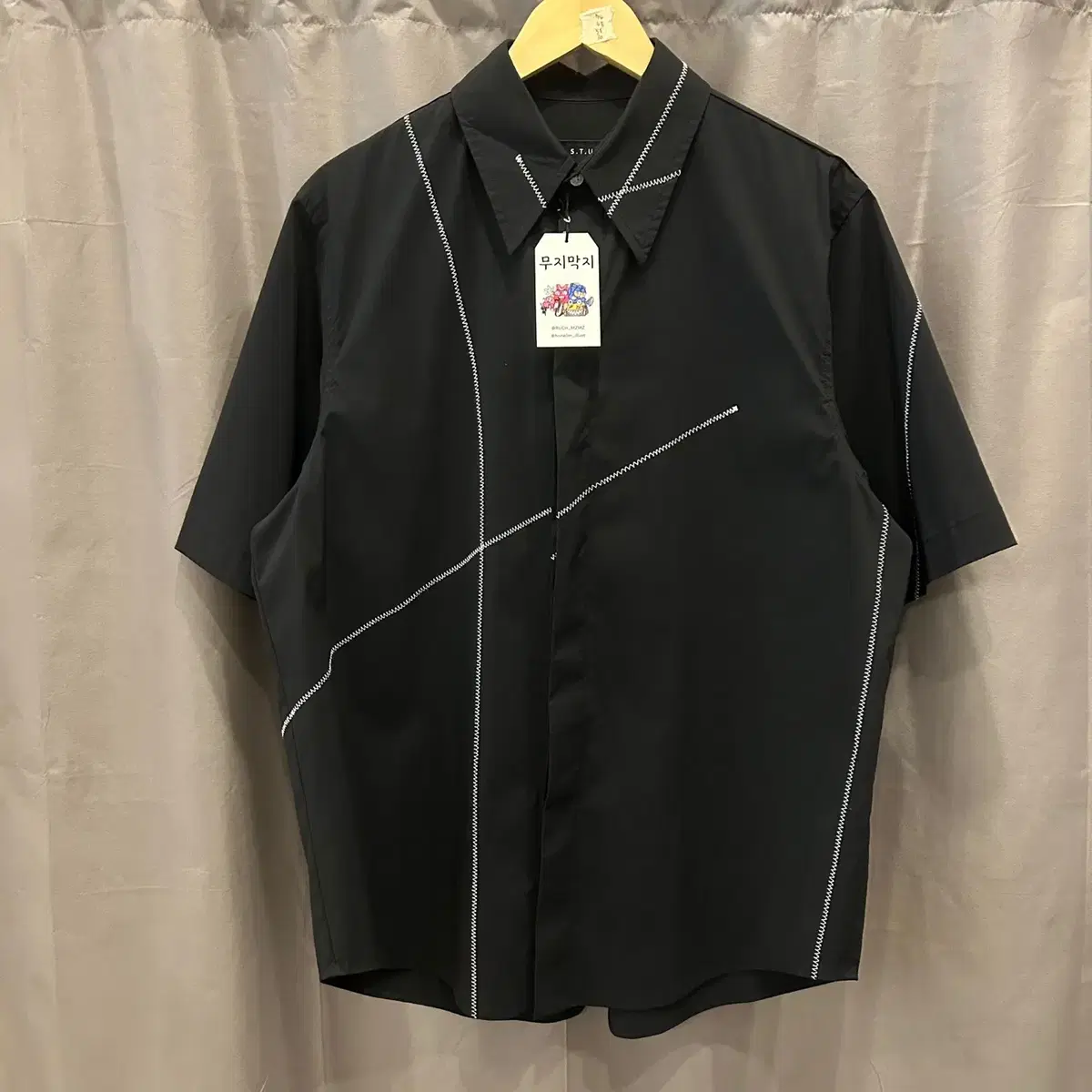 STU Estille Stitched Black Short Sleeve Shirt