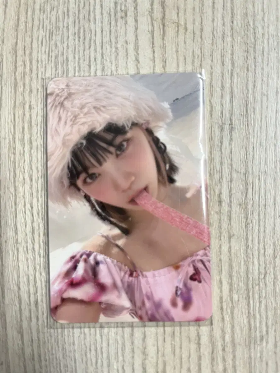 Le sserafim antiprezail chaewon photocard (official goods)