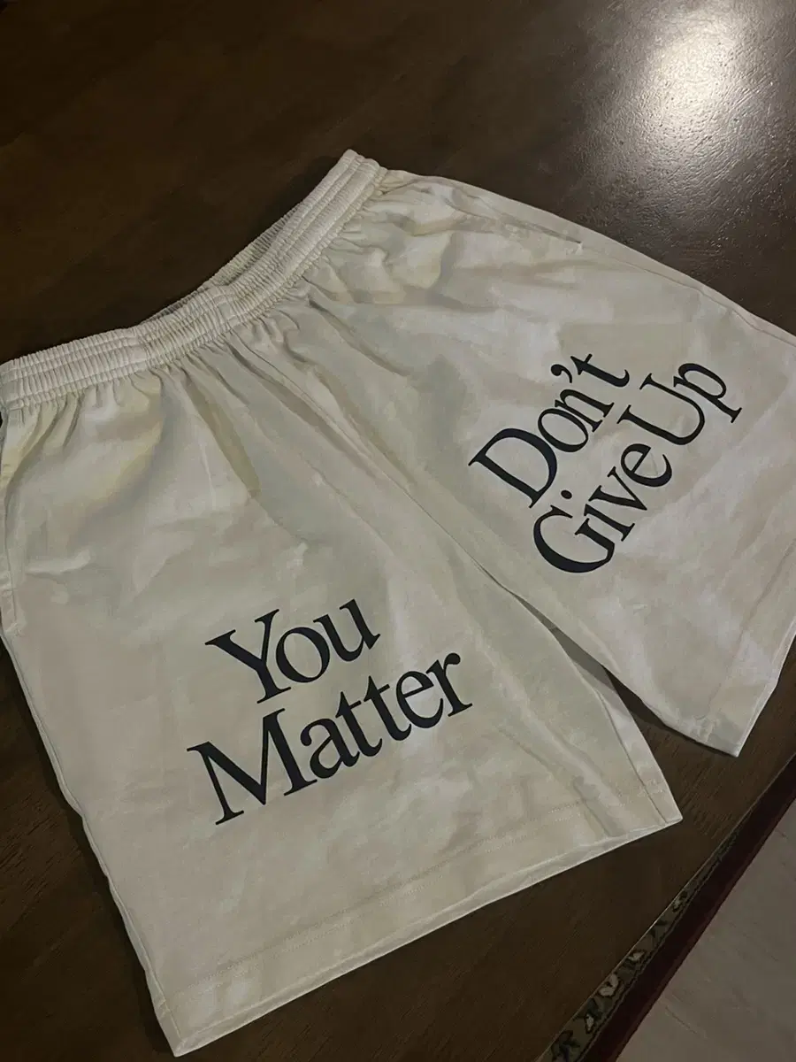 Praying YOU MATTER SHORTS M