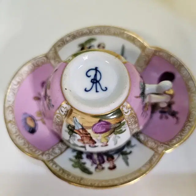 Antique Helena Wolfsohn Augustus Rex Tea