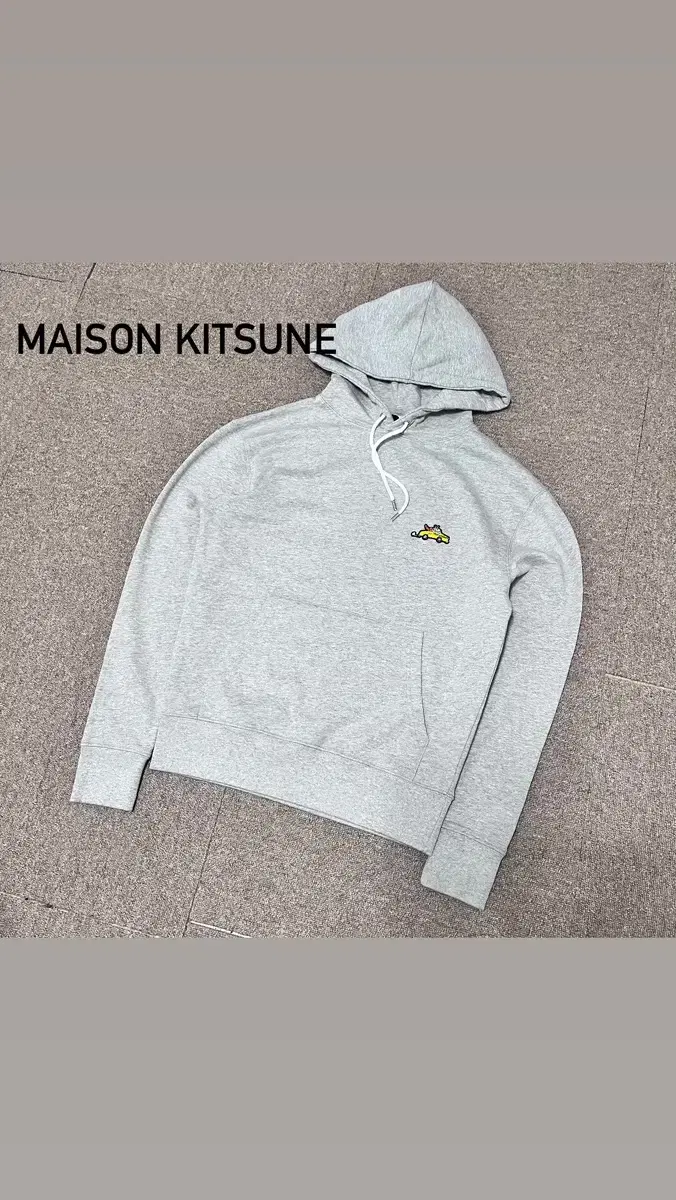 [M] Maison Kitsune Olitaxi Fox Hoodie