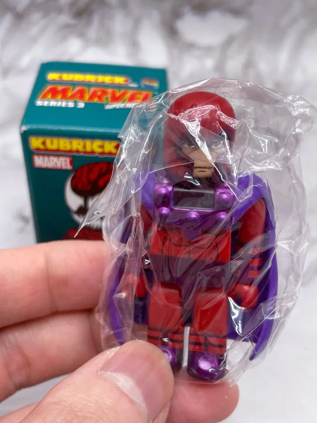 Marvel Series 3 Magneto Kubrick