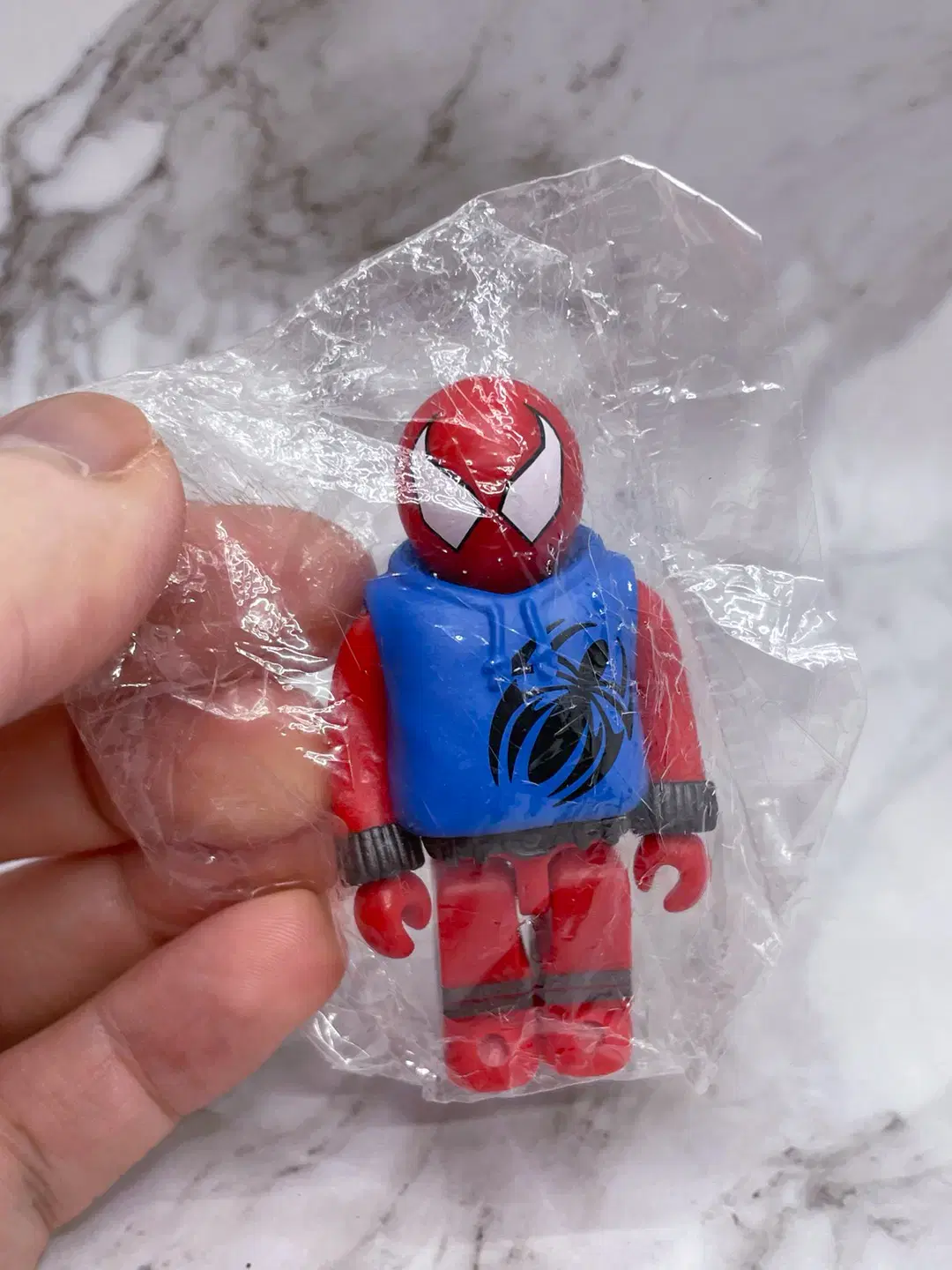 marvel series 4 scarlet spider-man kubrick