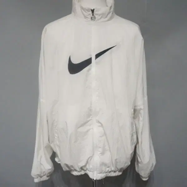 M9058 - Nike Men's 105-size Stretchable Windbreaker Jacket