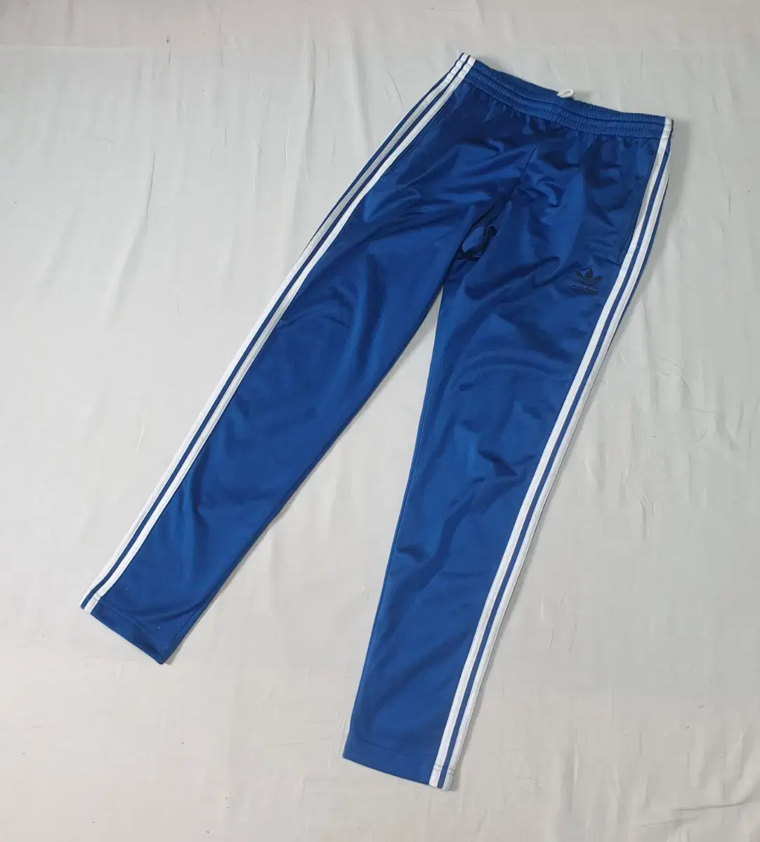 Adidas bloo Firebird Pants