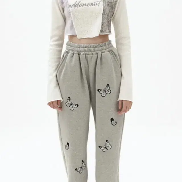 오드원아웃 - Butterfly needlework sweatpants