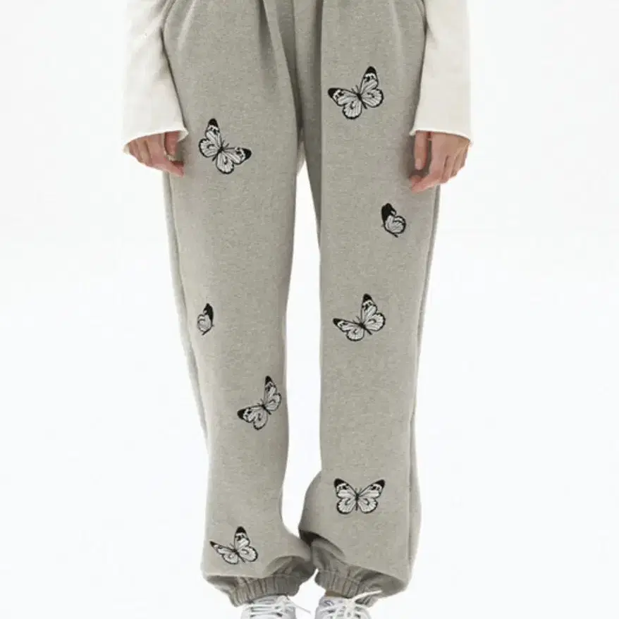 오드원아웃 - Butterfly needlework sweatpants