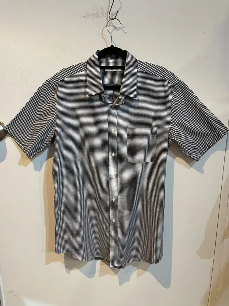 Uniqlo Men's Short Sleeve Shirt (L)