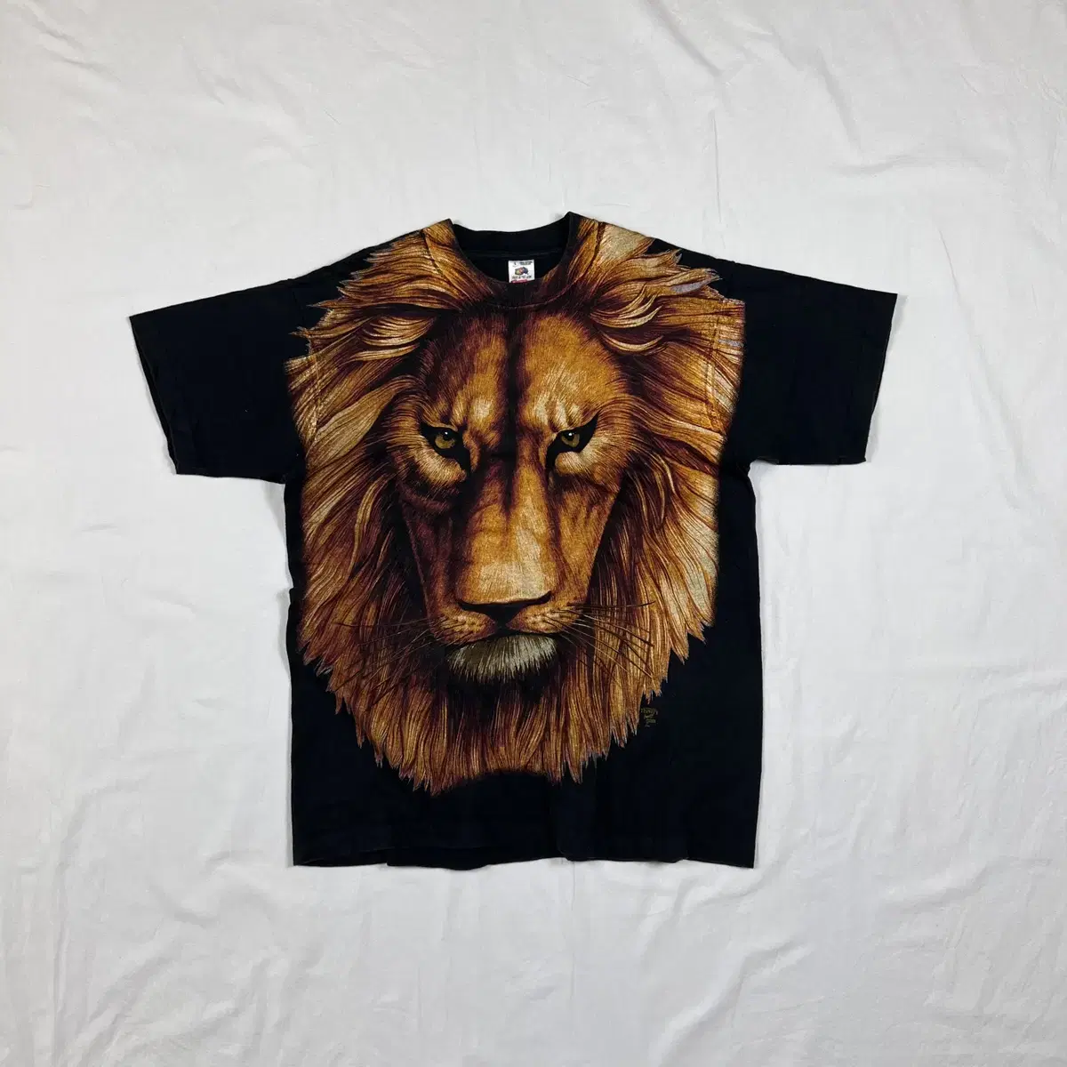 90s Lion Print Vahn Tee