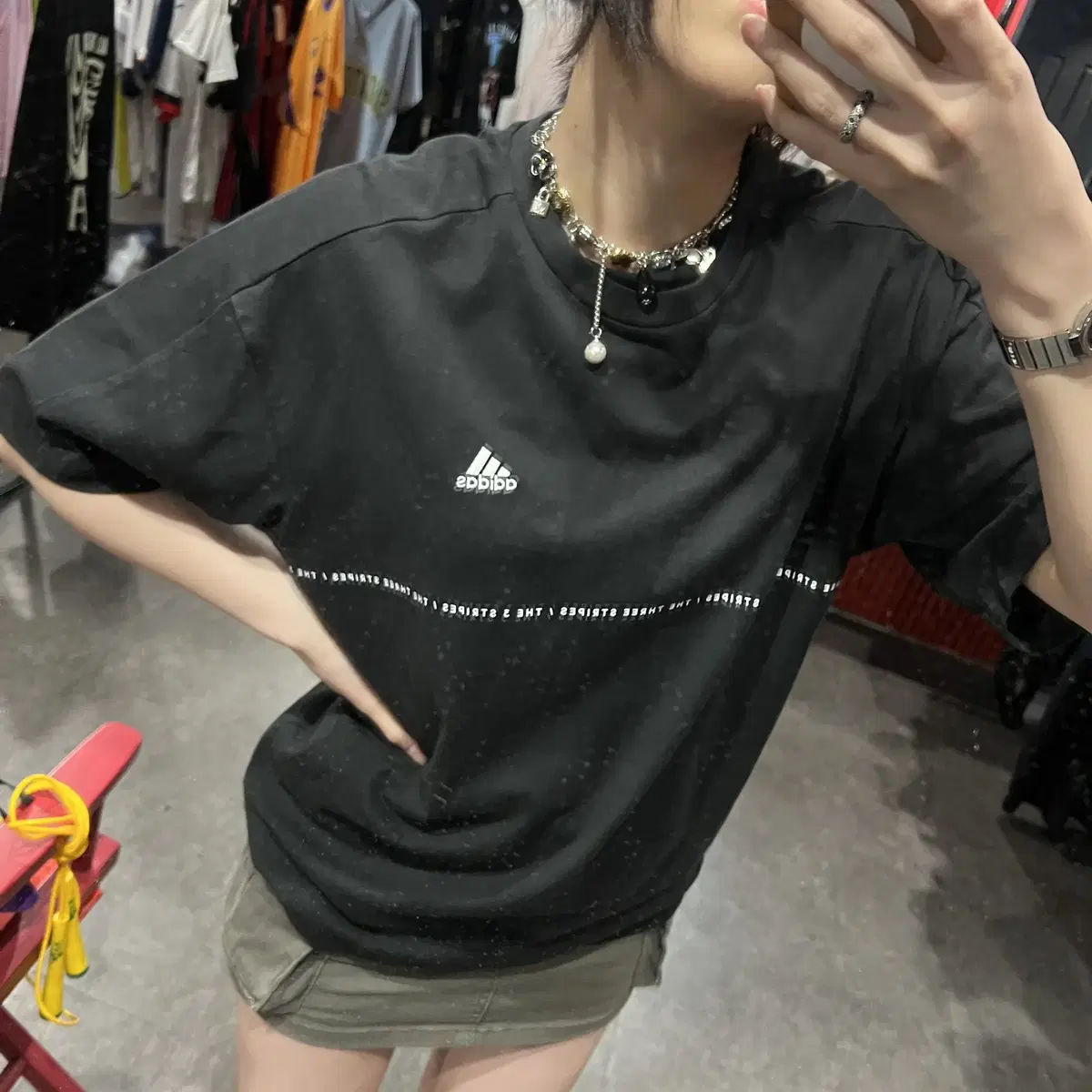 (END) ADIDAS 아디다스 체스트 로고 word S/S 반팔 티셔츠