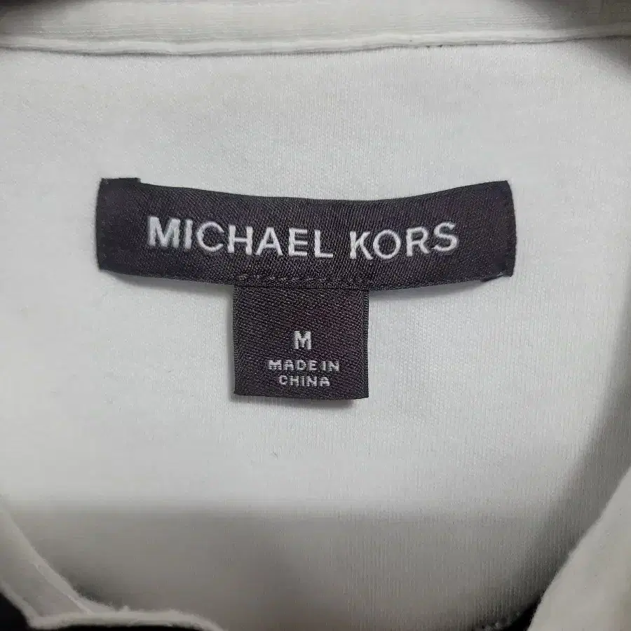 MICHAEL KORS 마이클 코어스 반팔카라티