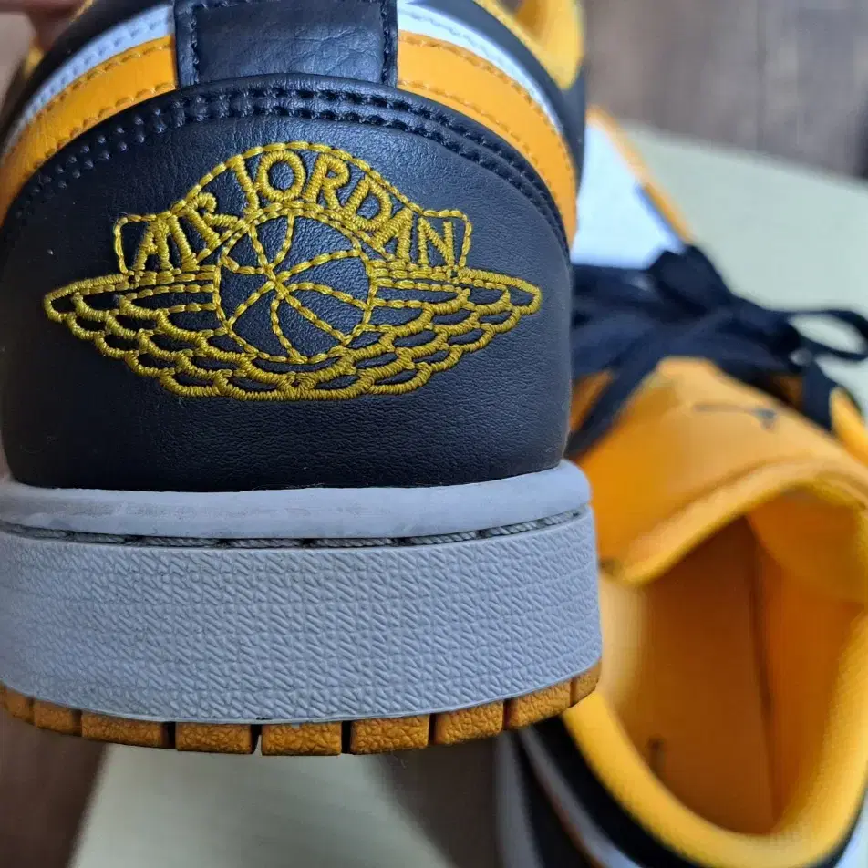 조던 1 로우 택시 270 Jordan 1 Low Taxi