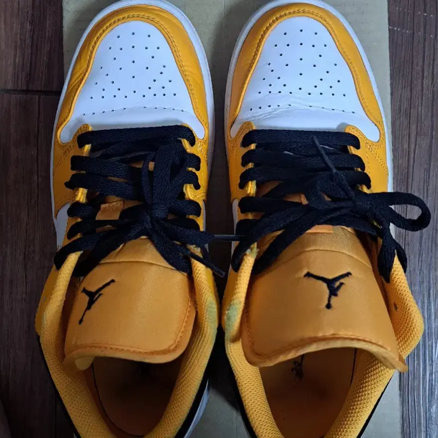 조던 1 로우 택시 270 Jordan 1 Low Taxi