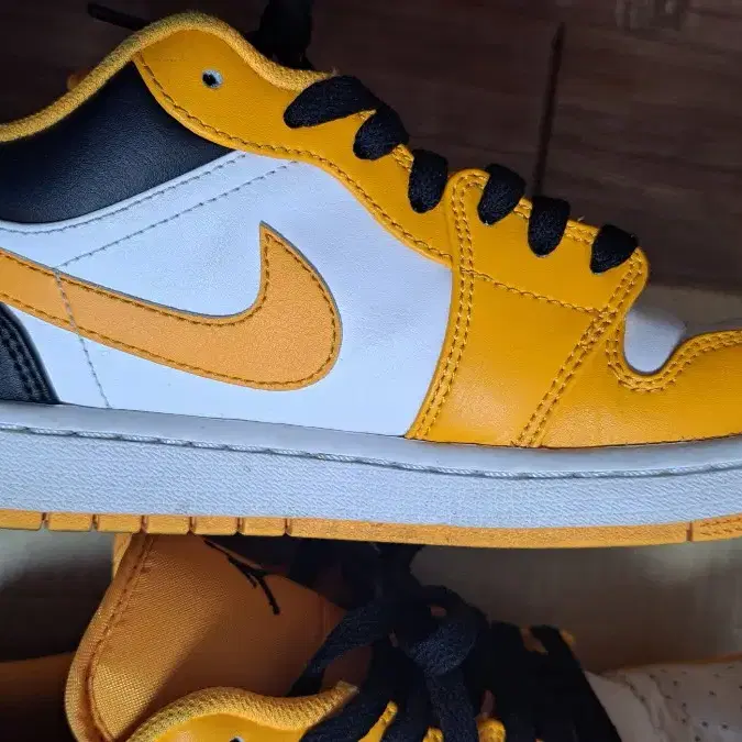 조던 1 로우 택시 270 Jordan 1 Low Taxi