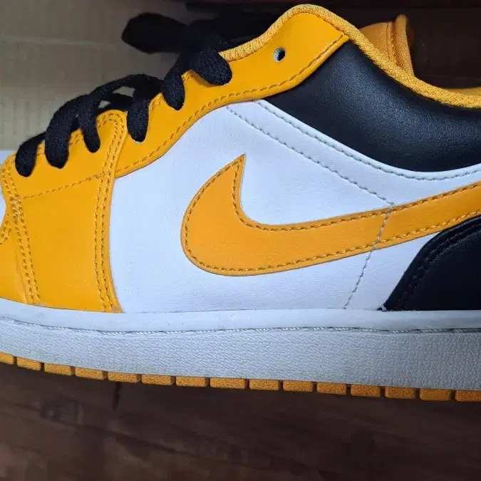 조던 1 로우 택시 270 Jordan 1 Low Taxi