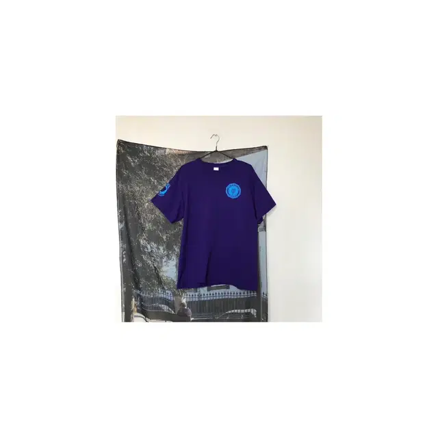 Vintage GILDAN post 751 purple t