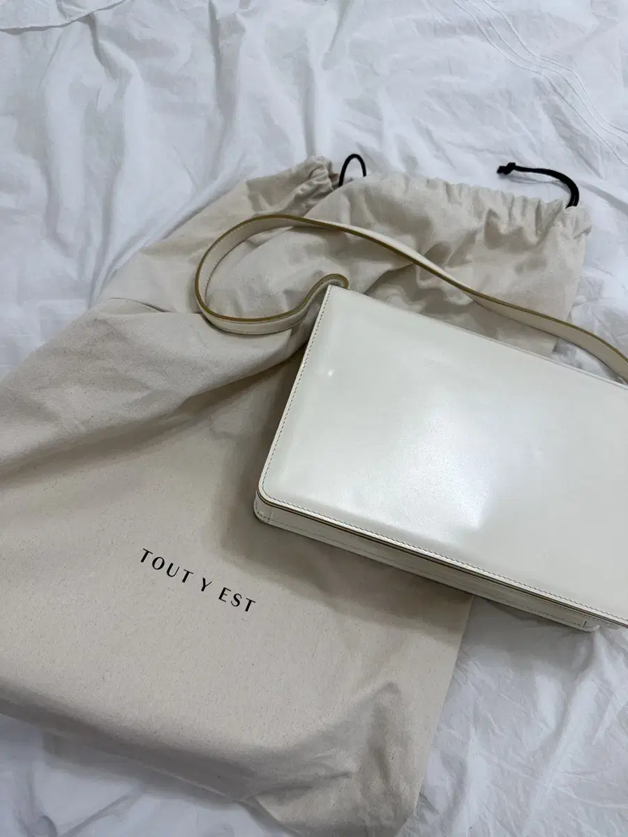 TOUT Y EST Toutier / Pomel Bag Ivory (New)