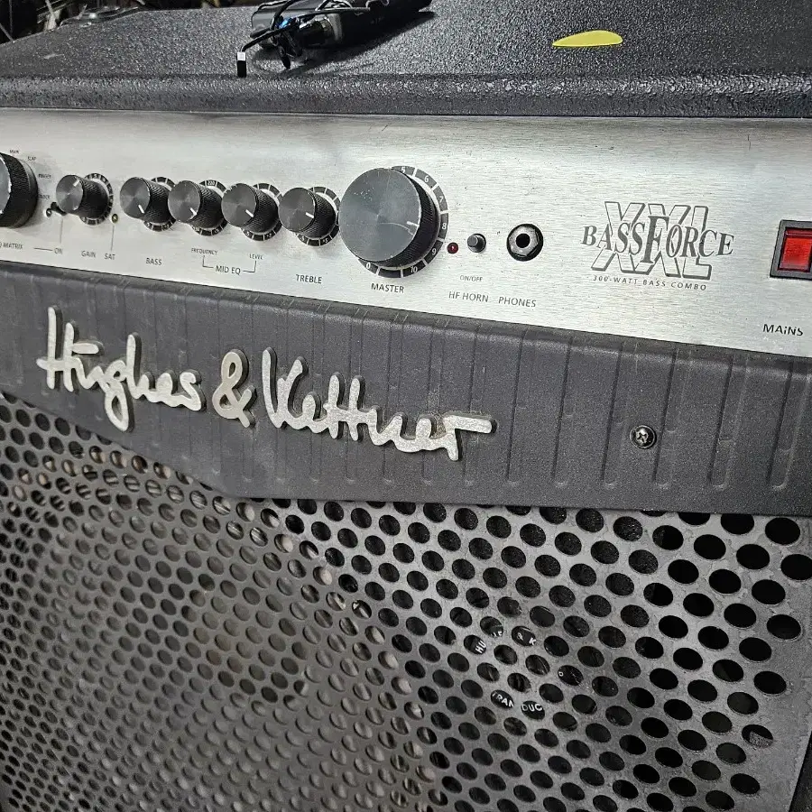 Hughes & Kettner BASS  FORCE XXL