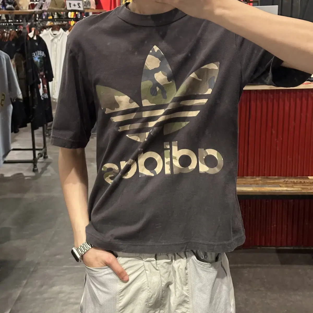 (END) ADIDAS Adidas Original Short Sleeve T-Shirt Camo Black S