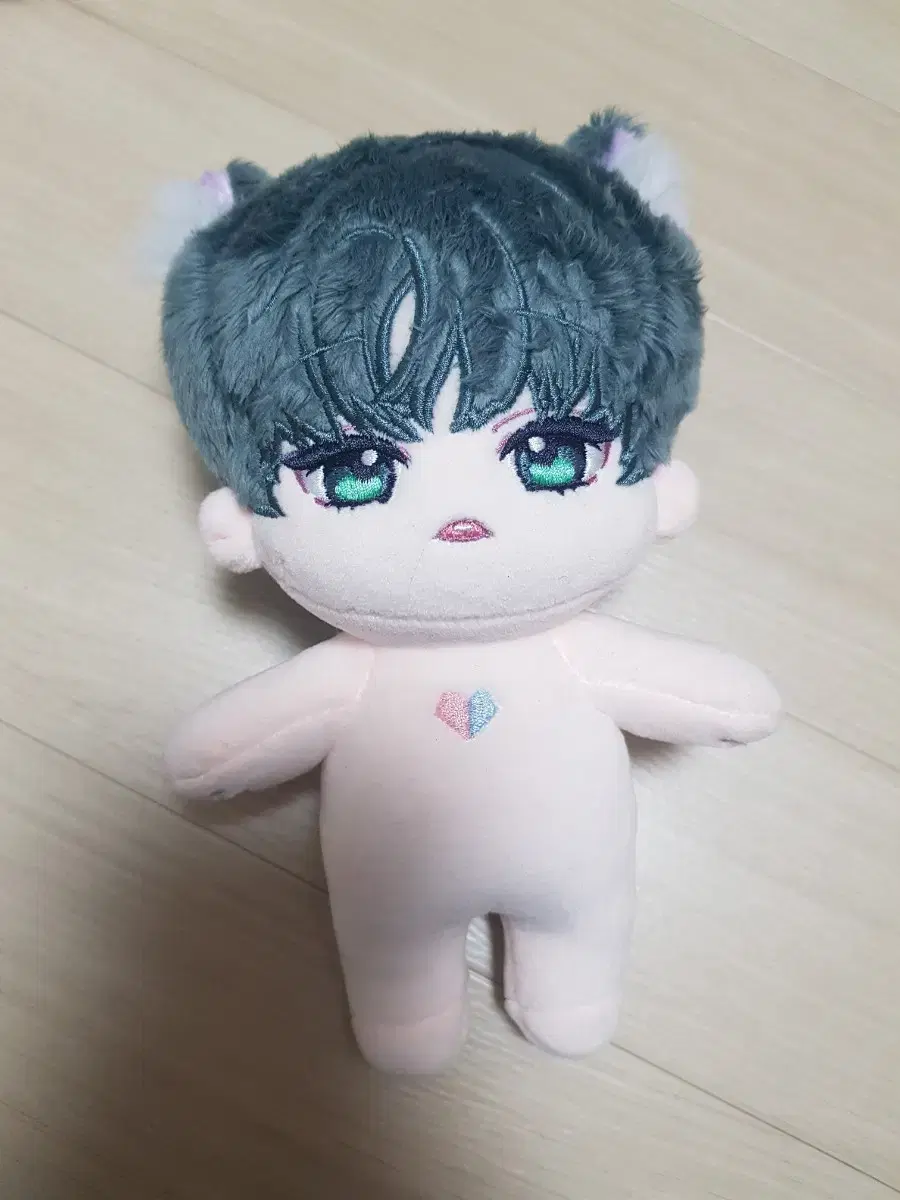 Seventeen dino doll chan