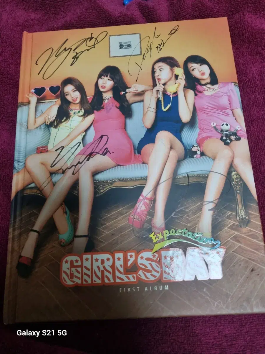 Girls' Day Regular 1st Album Signing Vahn*.