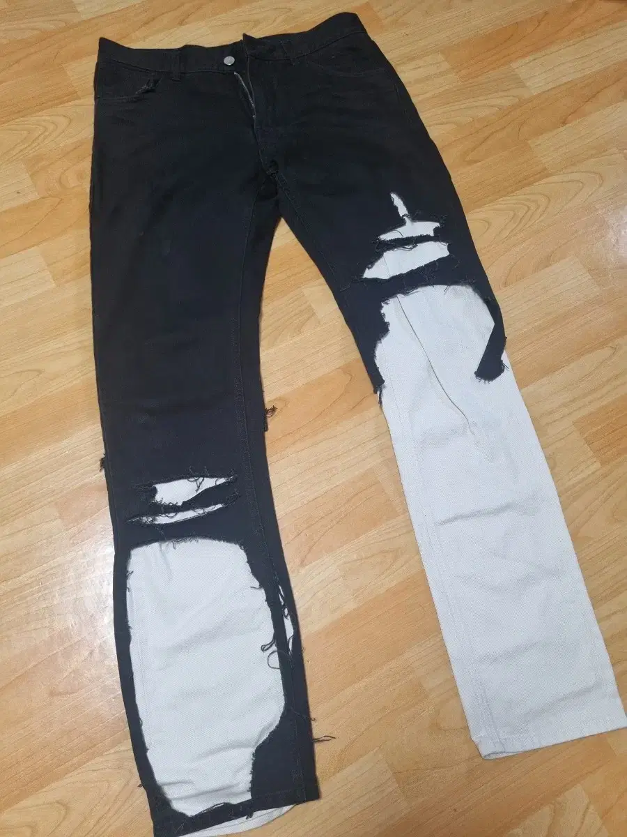 Price Drop) Lafsimons Destroyed Denim 32