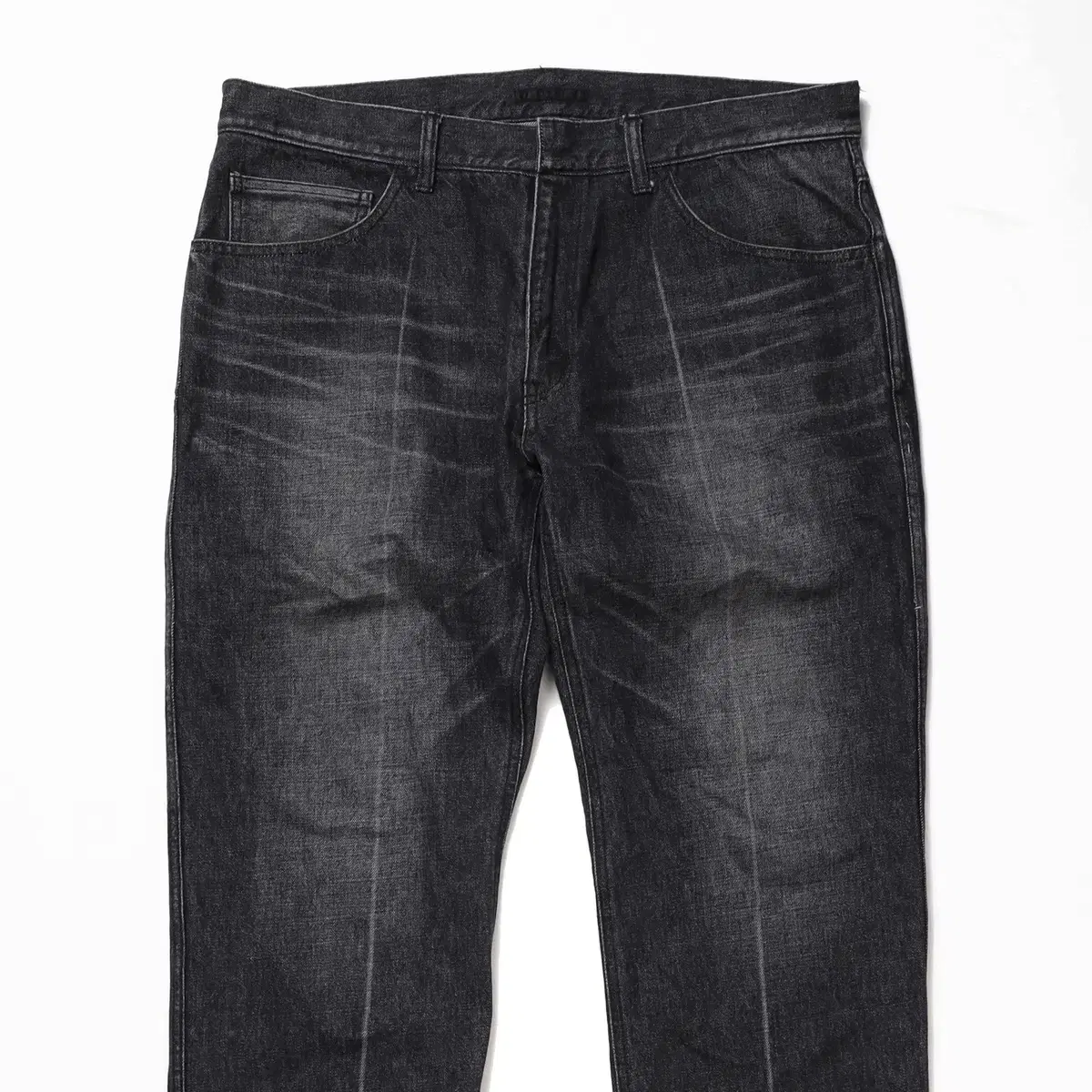 Discovered Cutting Detail Denim