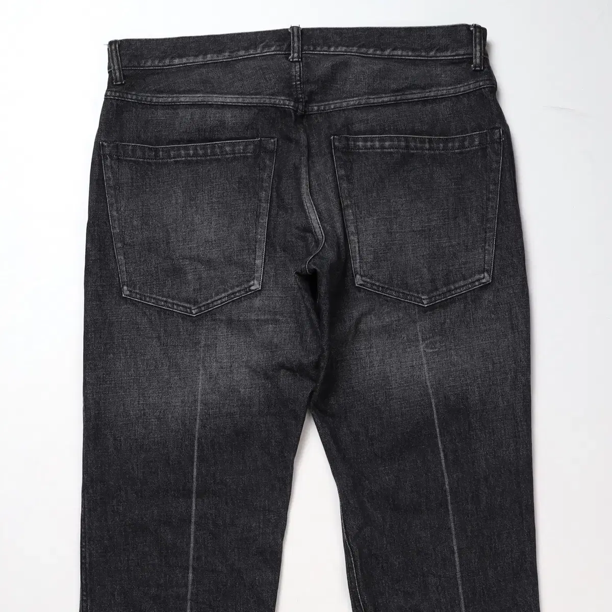 Discovered Cutting Detail Denim