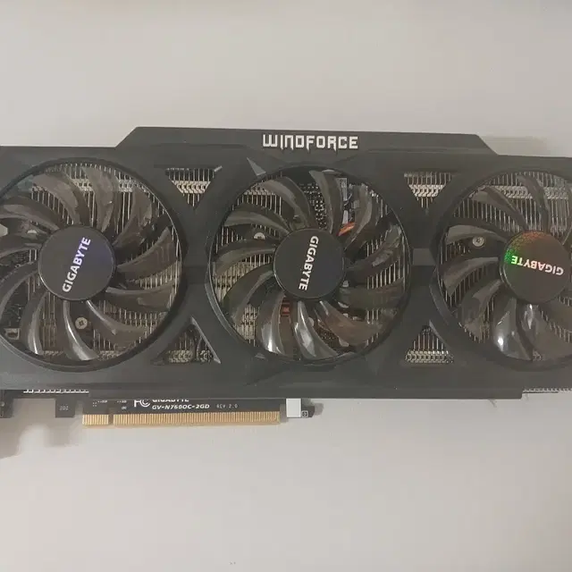 그래픽카드 gtx760 2기가.