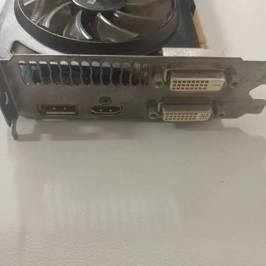 그래픽카드 gtx760 2기가.