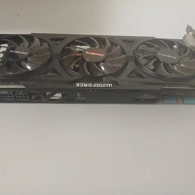 그래픽카드 gtx760 2기가.