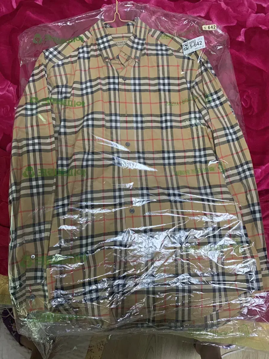 Burberry Check Shirt size M