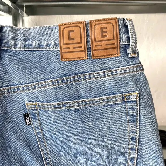 [M] CE cav empt 카브엠트 데님 청바지