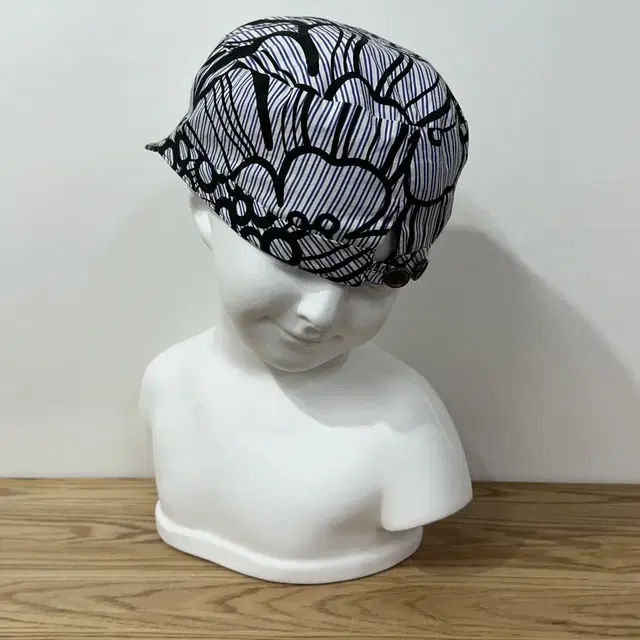 Marni cap