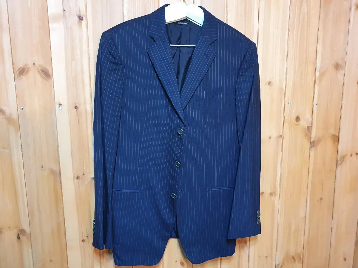 Luxury Giorgio Armani blazer jacket Made in Italy