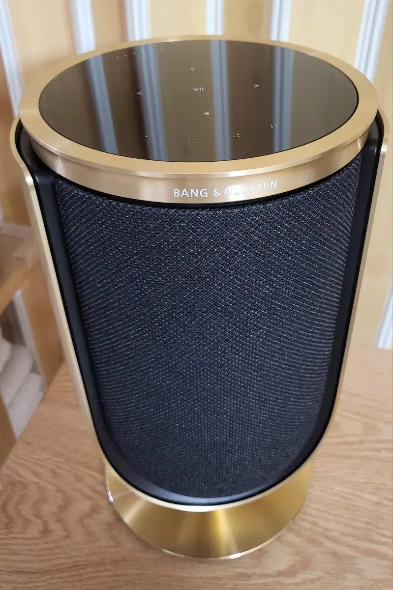 Beolab 8 (1 set) Bang &amp; Olufsen speaker table stand