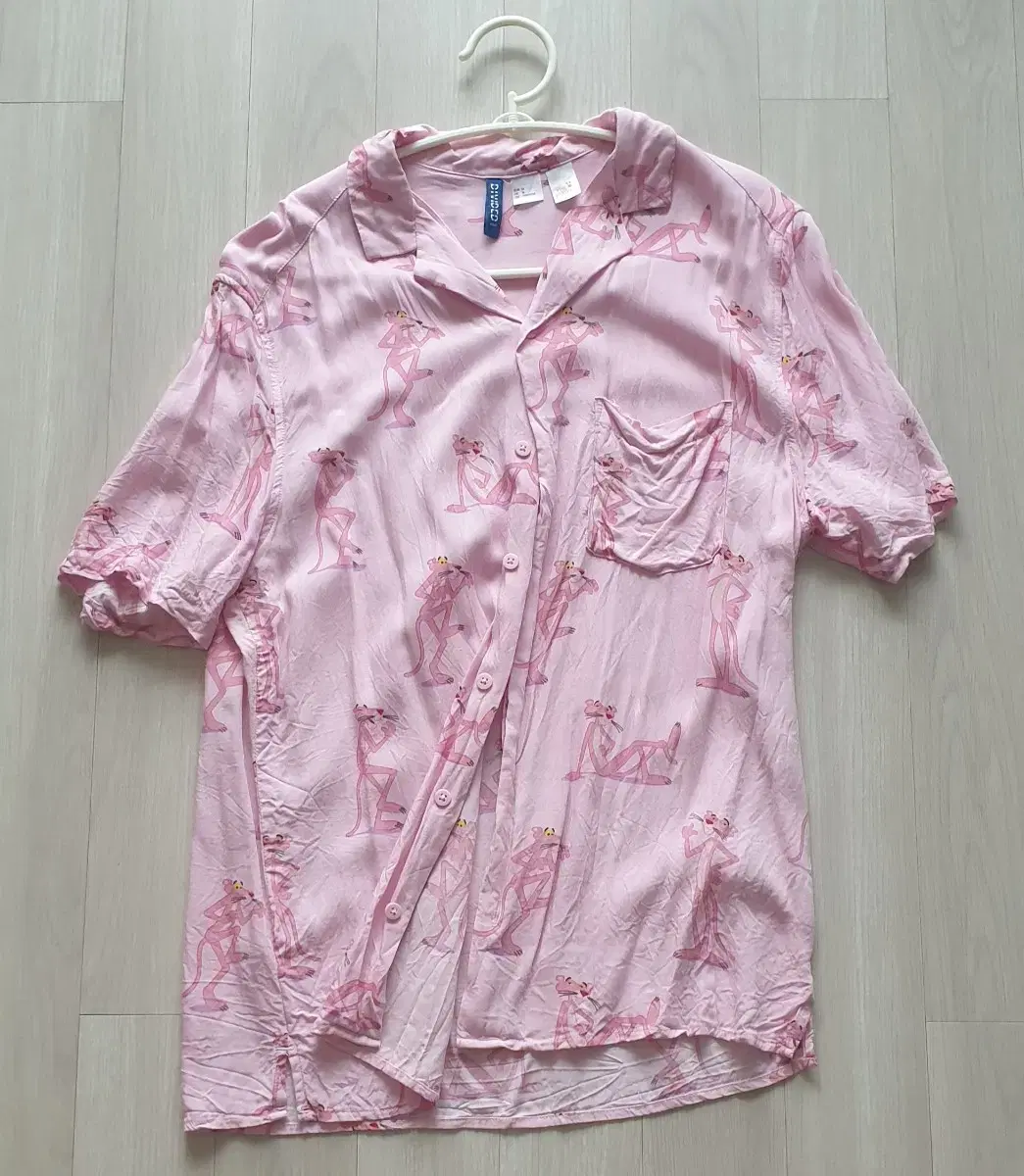 PinkPanda.vahn.short-sleeved.shirt.mensM.New