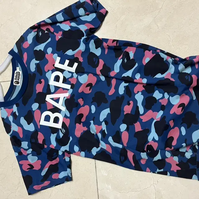 Bape 반팔 L